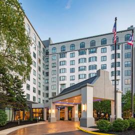 Sheraton Suites Columbus Worthington, khách sạn ở Columbus