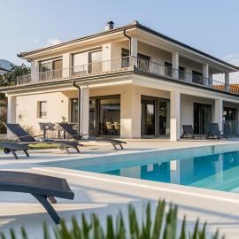 Villa Maritima Opatija-Meerblick-Infinity Pool-Luxus-Relax, hotel in Opatija