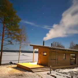 카야니에 위치한 호텔 Beach cottage with sauna