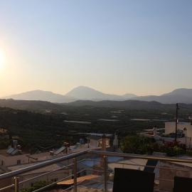 Mx House, With 240 Degree View، فندق في Kousés