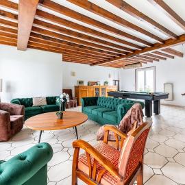 300m2 house with large garden، فندق في Villuis