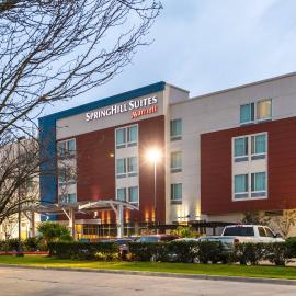 SpringHill Suites by Marriott Houston Baytown โรงแรมในเบย์ทาวน์