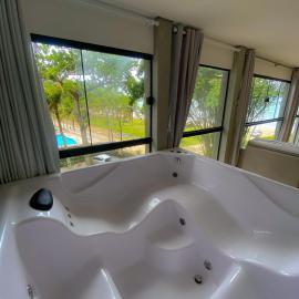 Raizes do Mar Hotel - Pé Na Areia - Opções de Suites com Ofuro Aquecido, SPA Privativo, Vista ao Mar ou Montanha, com Estacionamento e Café Incluso, hotel a Guarujá