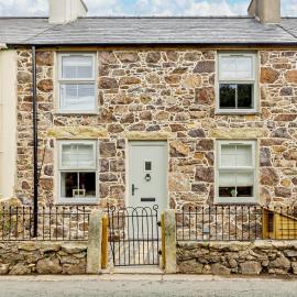 Ty Fin Cottage with Hot Tub, hotel a Llanbedrog