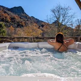 Castrum Houses - Casa da Curveirinha - Jacuzzi – hotel w mieście Melgaço