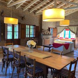 Casitas El Lago, hotel in Carhué