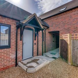 Modern Stockton Studio Room Free WiFi and Parking, hotel in Stockton