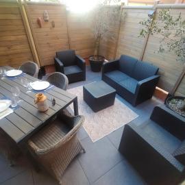 Super appartement 2 à 6 pers garage privé, centreville, plage 150m, 2 terrasses