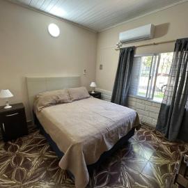 Casita Termas - Colon - PQ ALQUILERES TEMPORARIOS, hotel i Colón