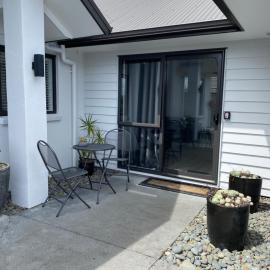 Ihimaera Suite 1 or 2 brm River Garden Cambridge with Complimentary Continental Breakfast