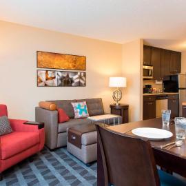 TownePlace Suites by Marriott Kalamazoo, hotel in Portage