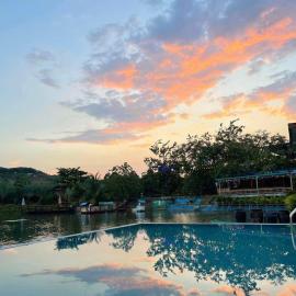 Four Seasons Resort - Vịnh Bốn Mùa、Ðịnh Quánのホテル