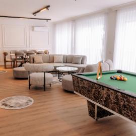 Living Suites, hotel din Uroševac