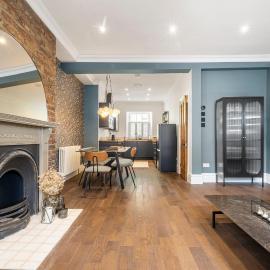 Stylish City Apartment Sleeps 6, hotel in Central Station