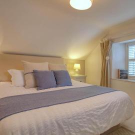 Grade II Listed Cottage Gorran Haven Sea Views, Hotel in Gorran Haven
