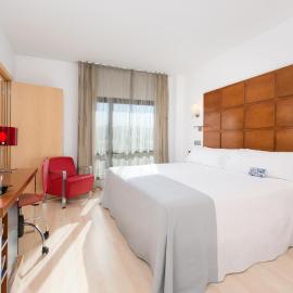 Hotel Zentral Ave, готель у місті Сарагоса