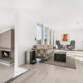 Casa Knott 4 Bedroom, hotel i Ulstein