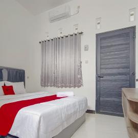Karanganyar में, होटल RedDoorz Syariah near RSUD Kajen Pekalongan