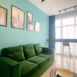 GYDEN STAYCATION #Midas SeriAlam near InternationalSchool & RegencyHospital, hotel i Masai
