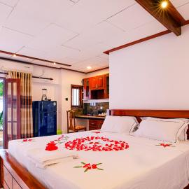 Paradise Sunrise Villa, hotel in Ahungalla