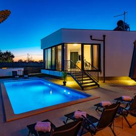 Villa Laurel, hotel u Skradinu