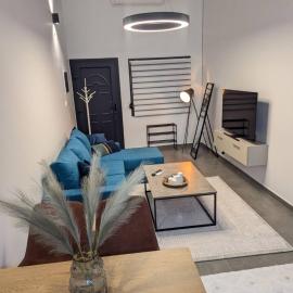 Luxury Loft Μοντέρνο διαμέρισμα 2 επιπέδων, hotel a Giannitsa