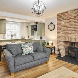 Host & Stay - Cedar Cottage