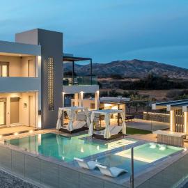 Grand Aqua Luxury Villa by Mintzi
