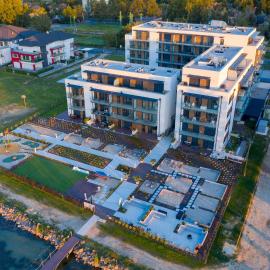 Sunset Resort 102