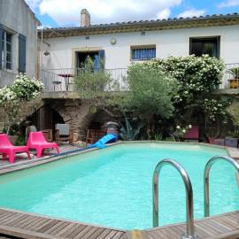 Maison Vigneronne, hotell i Salinelles
