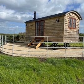 The Hut at Blackberry Barn, hotel v destinaci Long Itchington