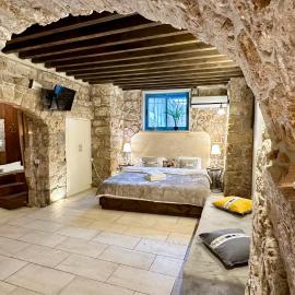 Jacuzzi Suite Near Lighthouse, hotell i Akko
