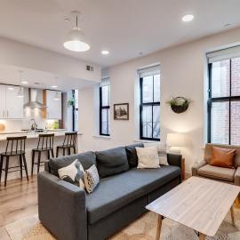 Modern Condo in the heart of Over-The-Rhine, hotel u gradu Sinsinati
