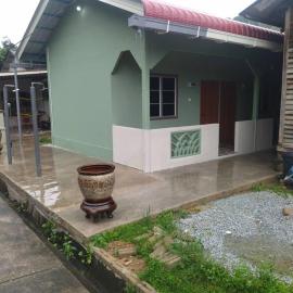 Melor Guest house, хотел в Kampong Telok Dalam