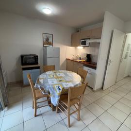 Arreau C - Logement avec Parking et piscine en été