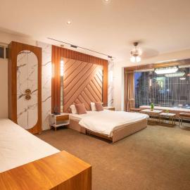 Majestic Inn, Hotel in Pune