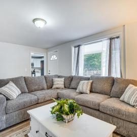 Charming Glens Falls Retreat Near Downtown!, khách sạn ở Glens Falls