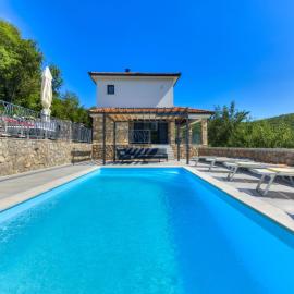 Holiday Home Kal by Interhome
