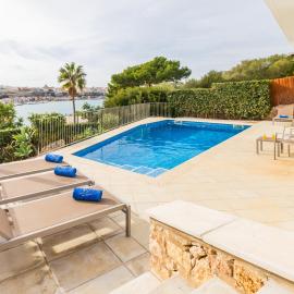 FLOR Villa Marina - Puerto Mahón, отель в Маоне