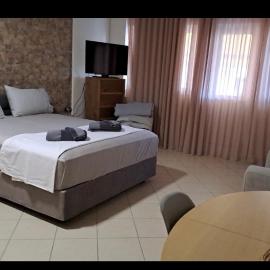 Home4U apt2, just 8Km from airport