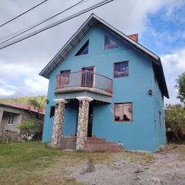 Cabaña Falda del Volcán Barú Planta alta, hotel a Paso Ancho