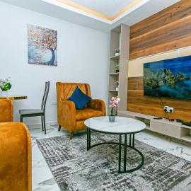 Aster Luxury Apt close to Airport & Mall with Rooftop pool & gym