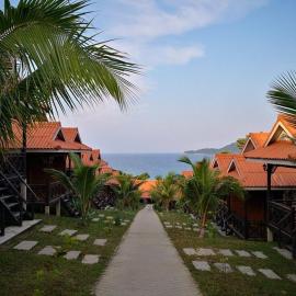 Perhentian Island Cocohut Long Beach Resort, hotel in Perhentian Islands