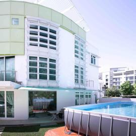 GeorgeTown Codrington 6BR KTV BBQ Pool Bungalow 28Pax, Hotel in George Town