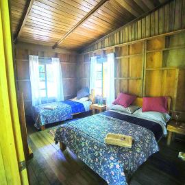 Preciosa Cabaña de Montaña، فندق في توريالبا