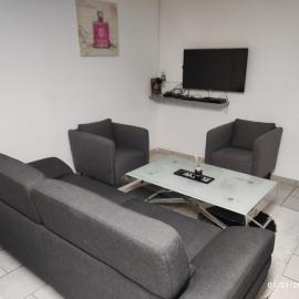 Maison climatisée, Wi-Fi, bureau Gare & Thermes, hotel in Saint-Amand-les-Eaux