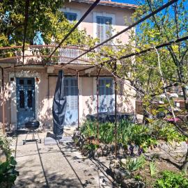 1920's house with GARDEN & SEA VIEW near Historic Centre