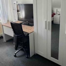 Möbliertes Zimmer Brühlstraße 55, hotel in Karlsruhe
