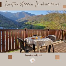 Charmant appart 4-6 p avec vue magnifique - Arreau โรงแรมในอาโฮว์
