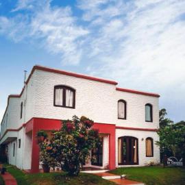 Hotel La Casona, hotel i La Paloma